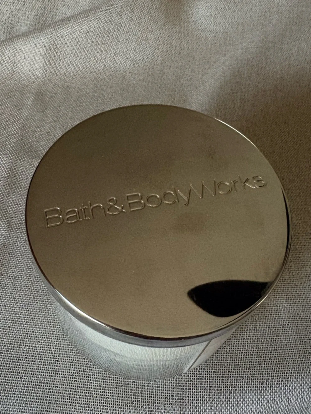 Bath & Body Works Mahogany Rose 3 Wick Candle New in Box - Picture 4 of 8